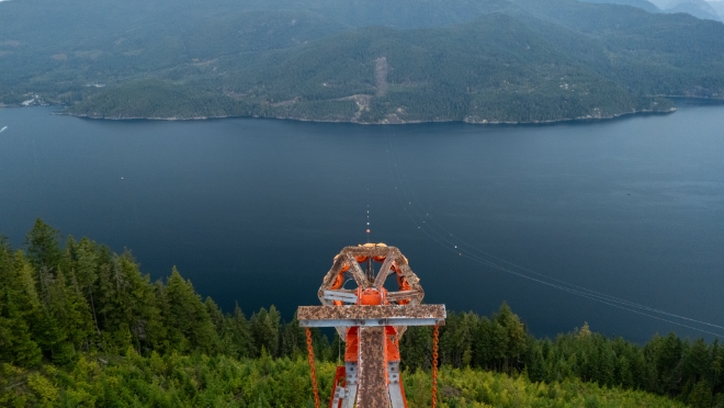 The last conductor as seen from behind the tower on Nelson Island.  The last conductor as seen from behind the tower on Nelson Island.